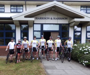 RFH - Cyclists ready for departure (1)