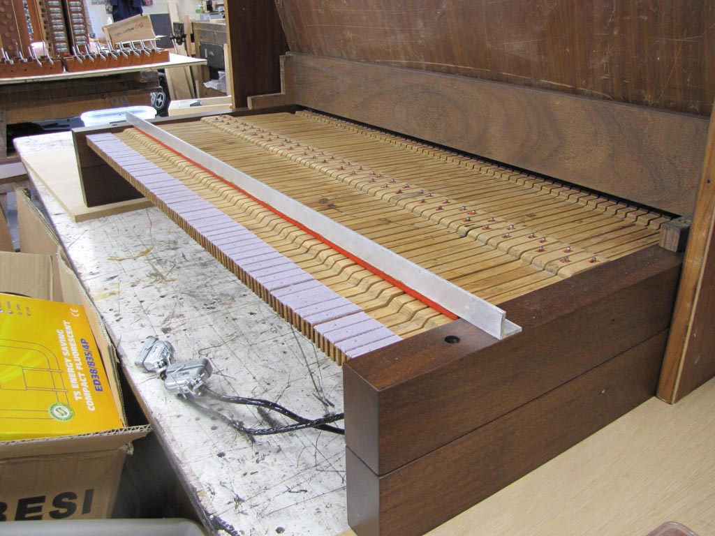 Lagos console (10) Harrison & Harrison Ltd